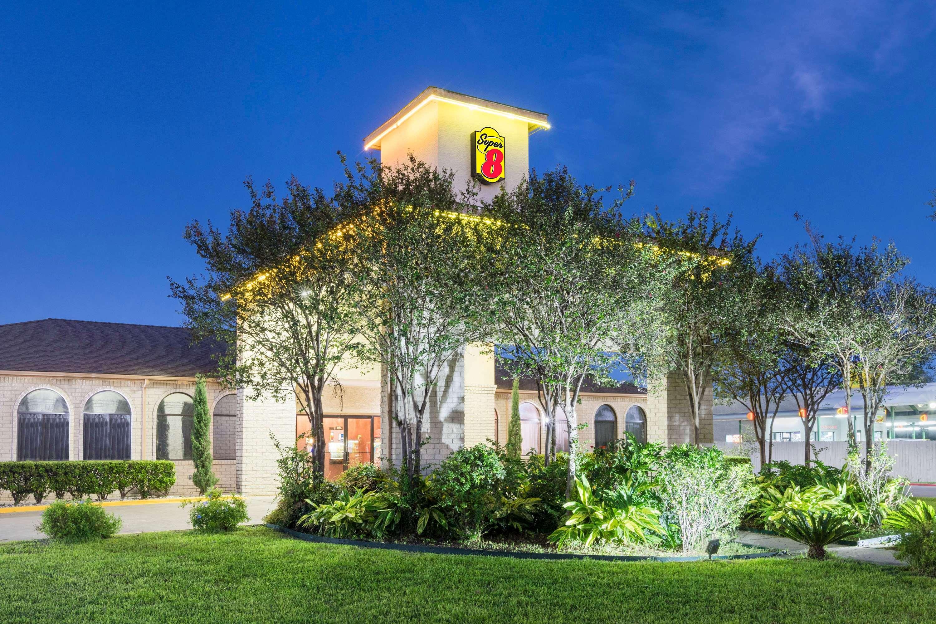 Super 8 By Wyndham San Antonio At I-10 Exterior foto