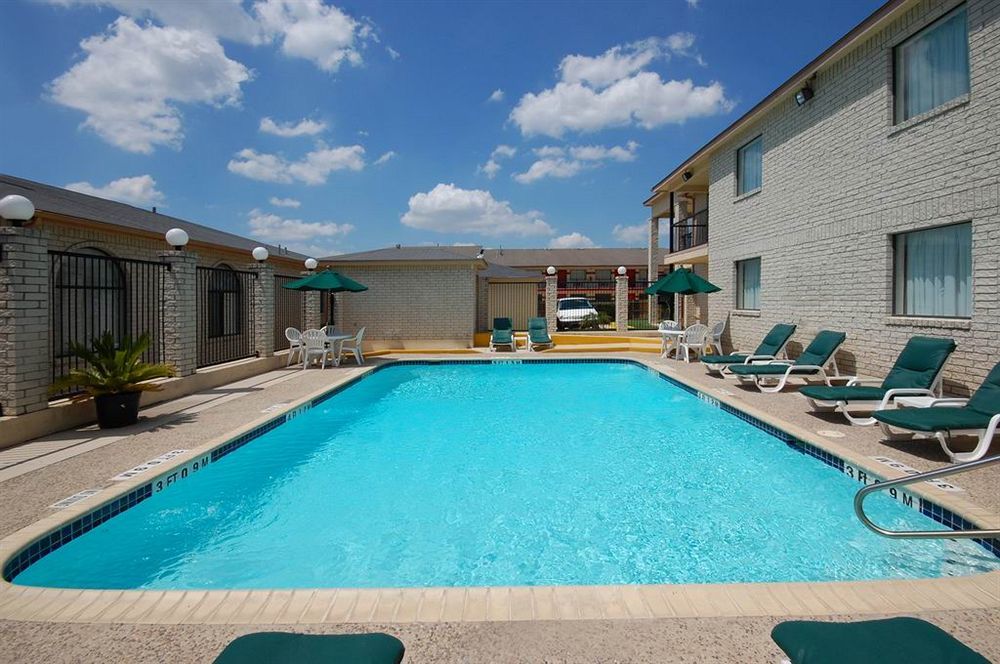 Super 8 By Wyndham San Antonio At I-10 Exterior foto